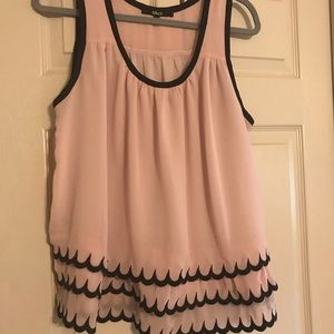 🌟 Adorable layered tank in silky polyester Sz. L